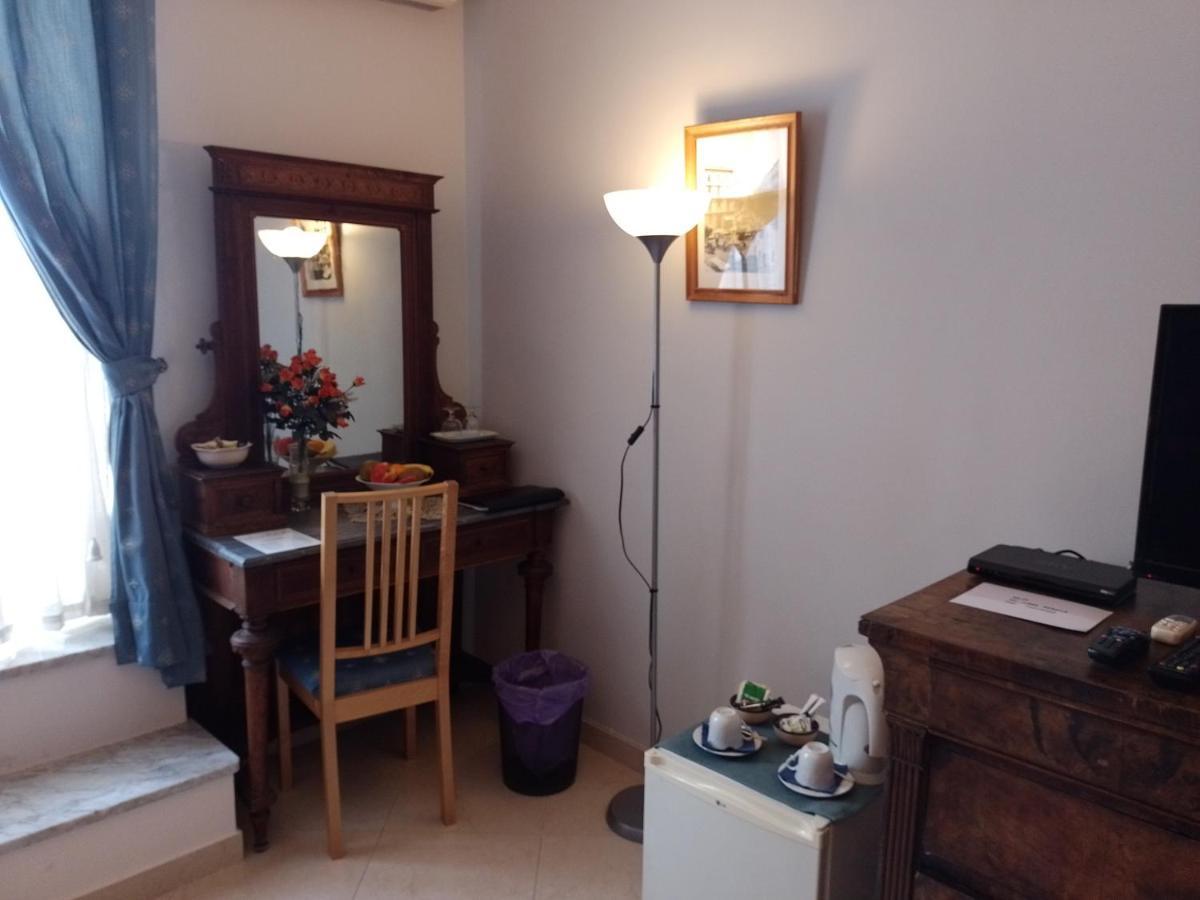 B&B Cupole E Campanili 那不勒斯 外观 照片